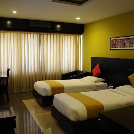 Hotel Jade Garden Mysore Eksteriør billede